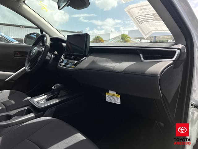 Toyota Corolla Cross LE 2026