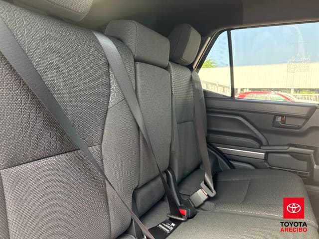 Toyota 4Runner SR5 2026