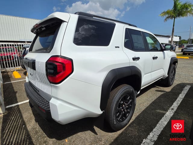 Toyota 4Runner SR5 2026