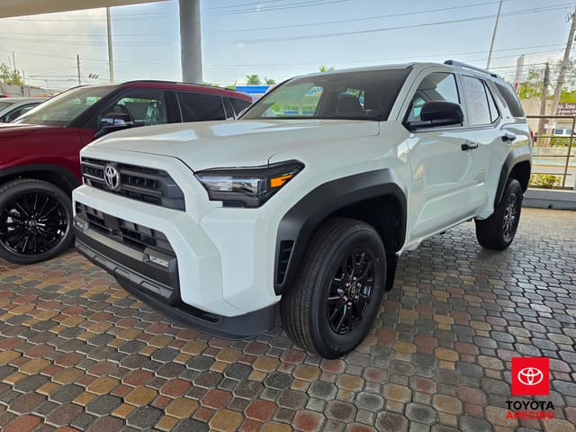 Toyota 4Runner SR5 2026