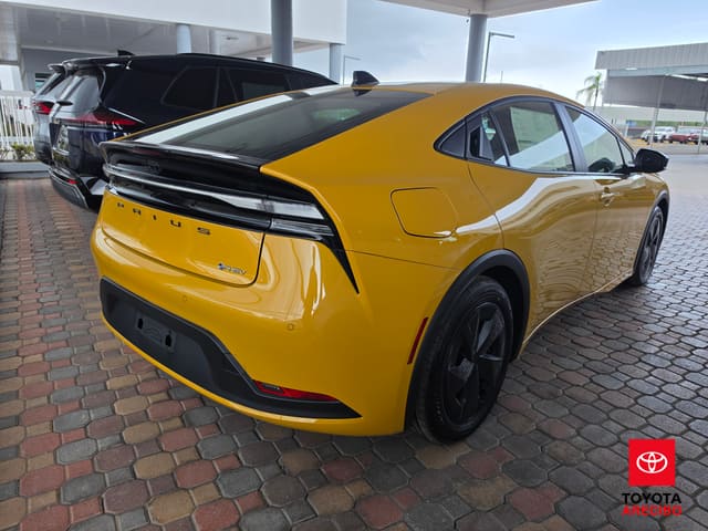 Toyota Prius Plug-In Hybrid SE 2026