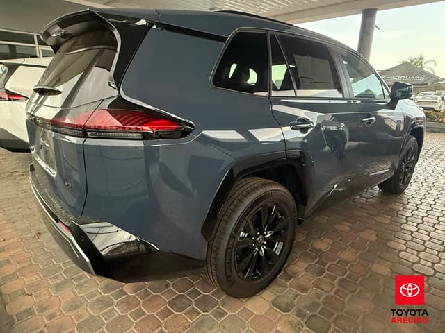 Toyota RAV4 SE 2026