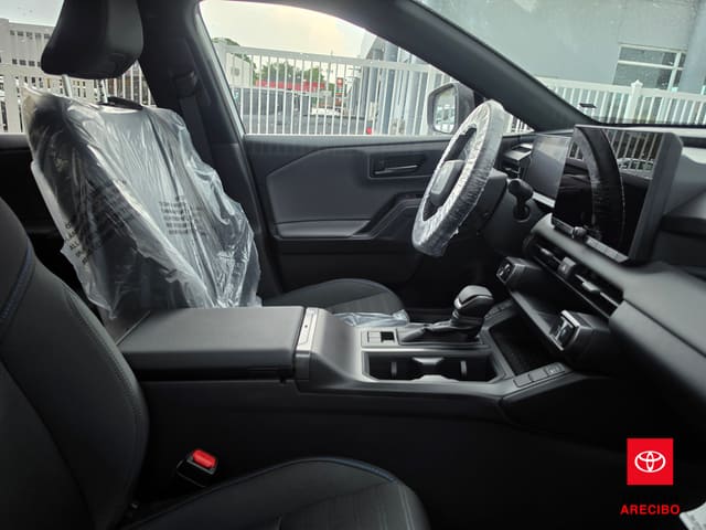 Toyota RAV4 SE 2026