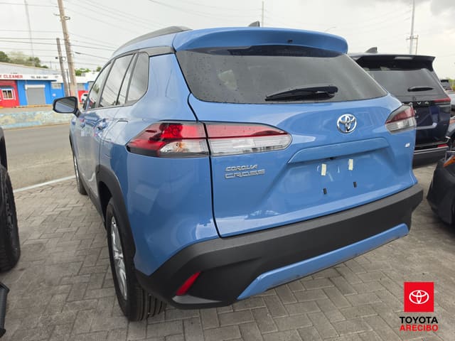 Toyota Corolla Cross LE 2026