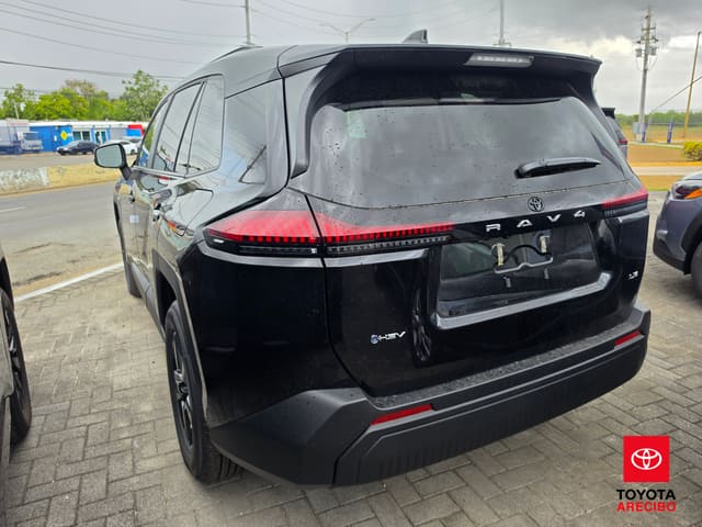 Toyota RAV4 LE 2026