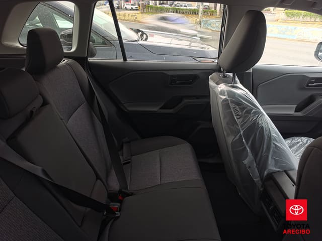 Toyota RAV4 LE 2026