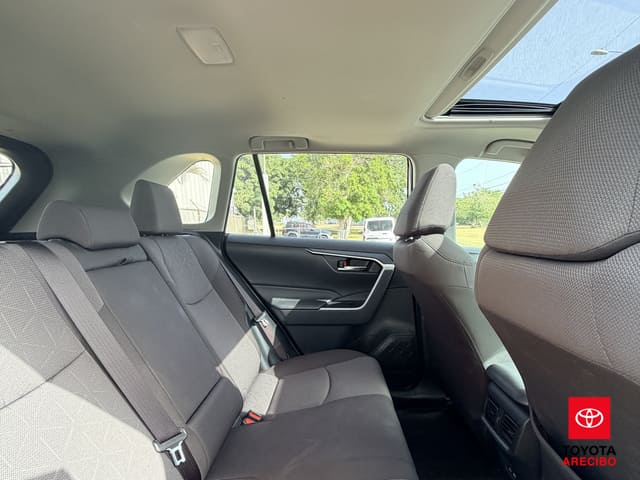 Toyota RAV4 XLE 2025