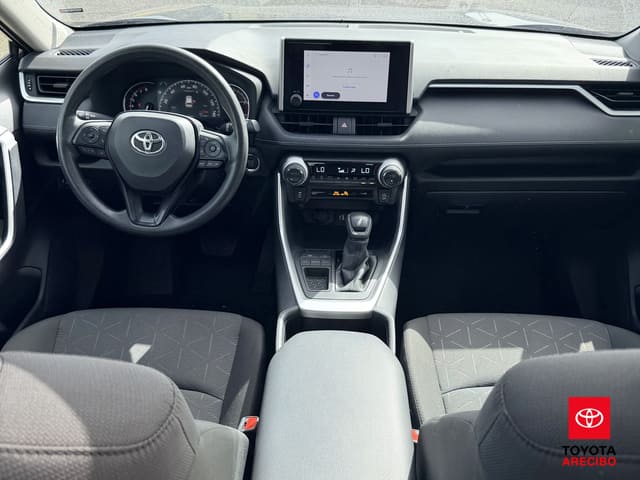 Toyota RAV4 XLE 2025