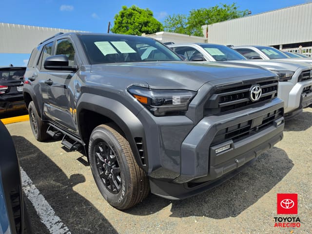 Toyota 4Runner SR5 2026
