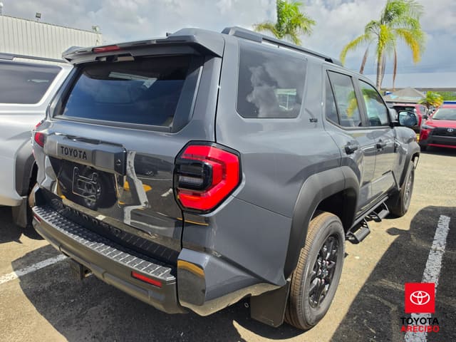 Toyota 4Runner SR5 2026