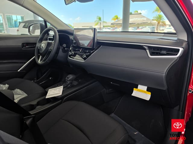 Toyota Corolla Cross LE 2026