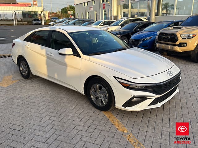 Hyundai Elantra SE 2024