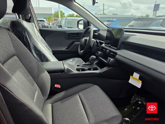 Toyota RAV4 LE 2026