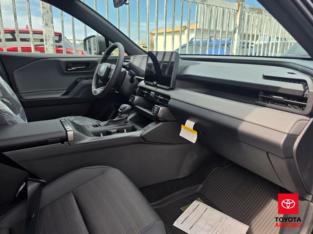 Toyota RAV4 SE 2026