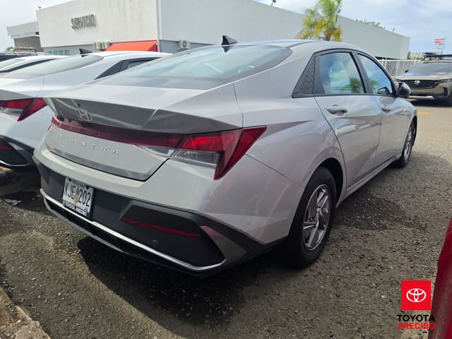 Hyundai Elantra SE 2024