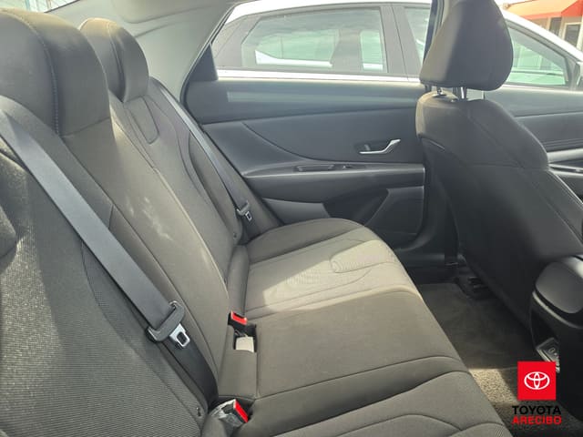 Hyundai Elantra SE 2024