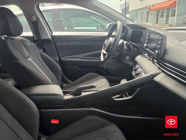 Hyundai Elantra SE 2024