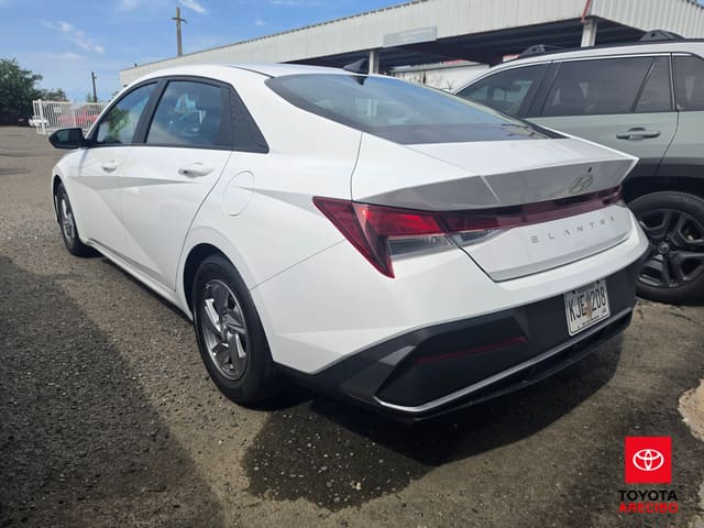 Hyundai Elantra SE 2024