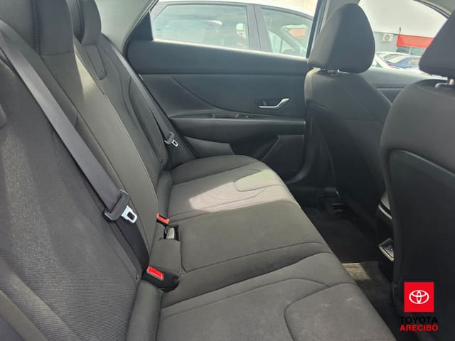 Hyundai Elantra SE 2024