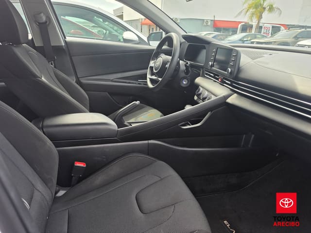 Hyundai Elantra SE 2024