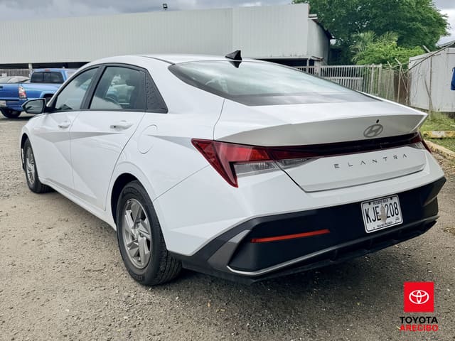 Hyundai Elantra SE 2024