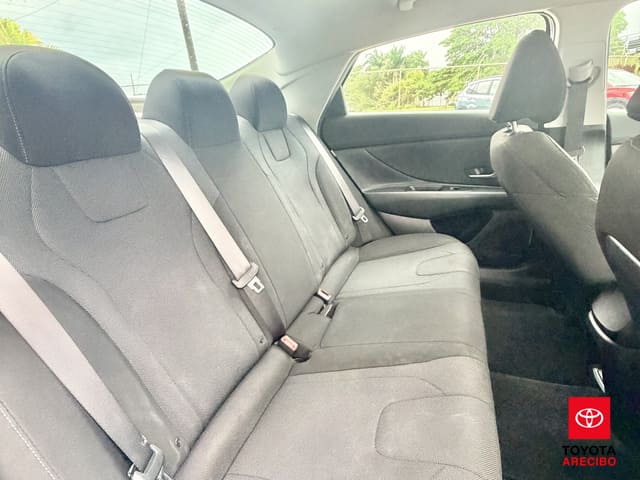 Hyundai Elantra SE 2024