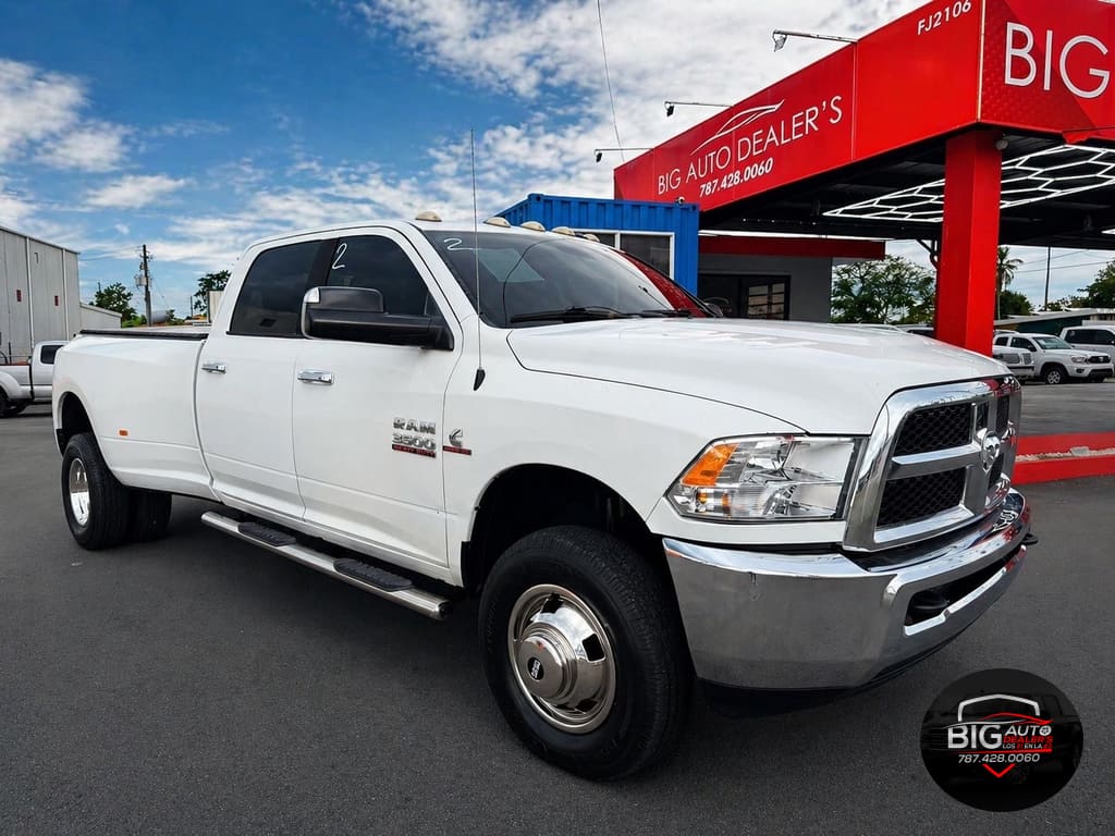2015 RAM 3500 SLT 4X4 Crew Cab LWB's photo