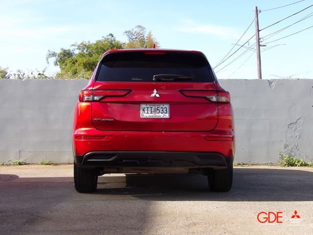2024 Mitsubishi Outlander ES