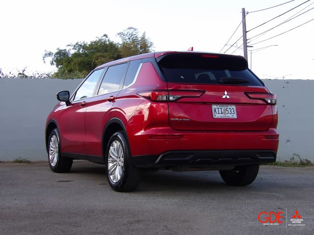 2024 Mitsubishi Outlander ES