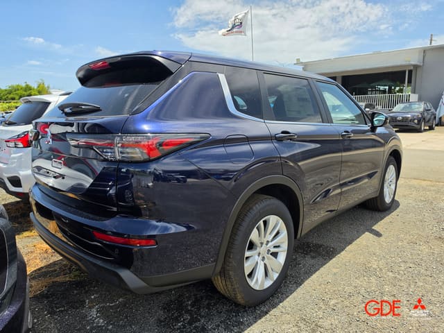 2026 Mitsubishi Outlander ES