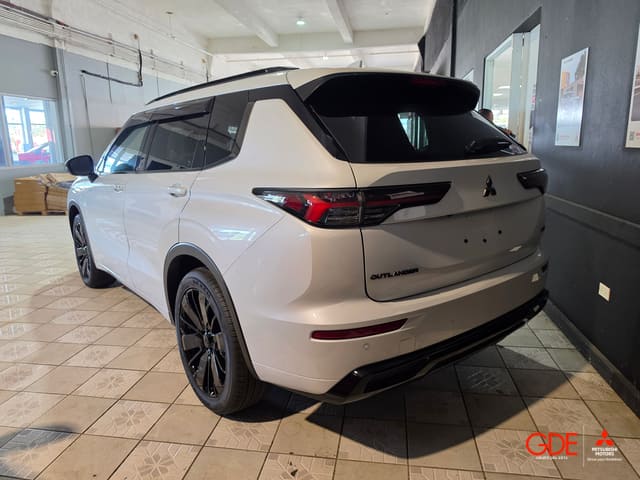2026 Mitsubishi Outlander SEL