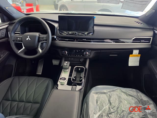 2026 Mitsubishi Outlander SEL
