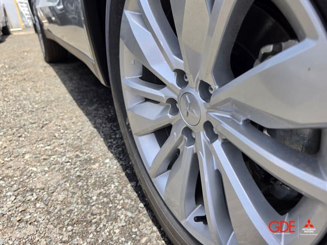 2026 Mitsubishi Outlander ES