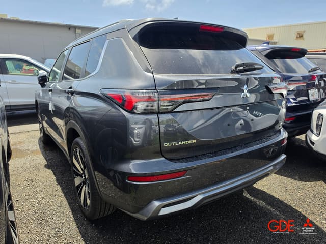 2026 Mitsubishi Outlander SE