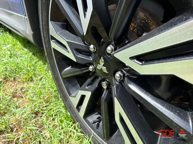 2023 Mitsubishi ECLIPSE CROSS SE