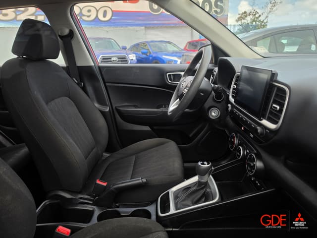 2025 Hyundai Venue SE