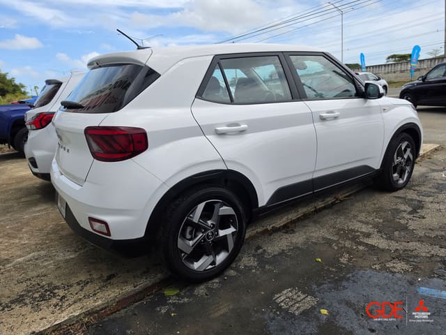 2025 Hyundai Venue SE