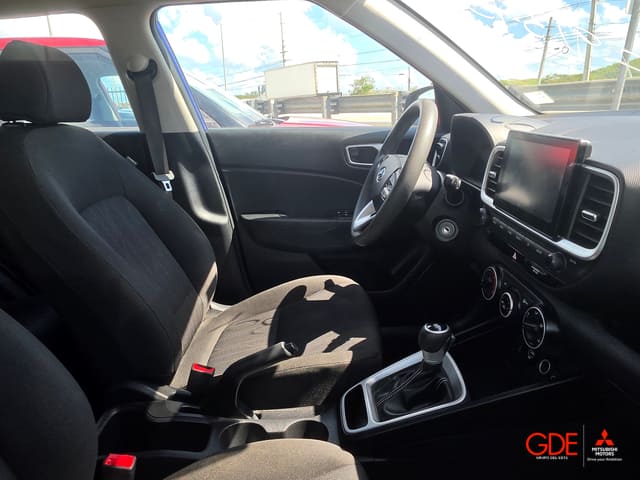 2025 Hyundai Venue SE