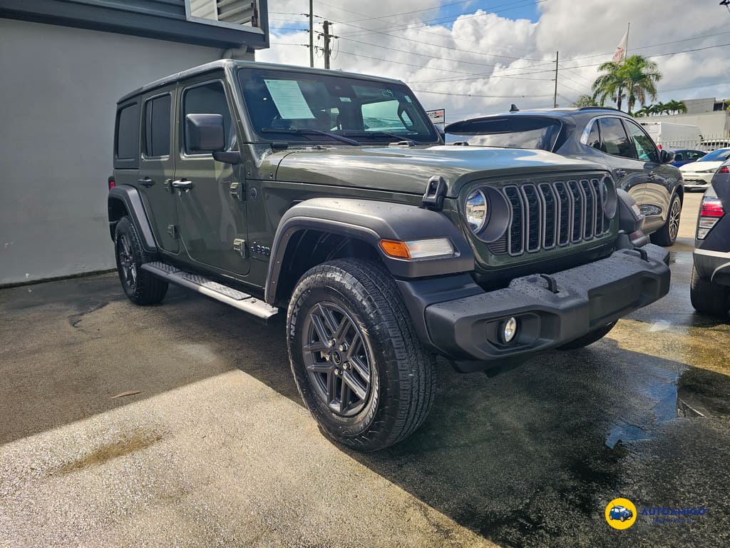 2024 Jeep Wrangler Sport S's photo