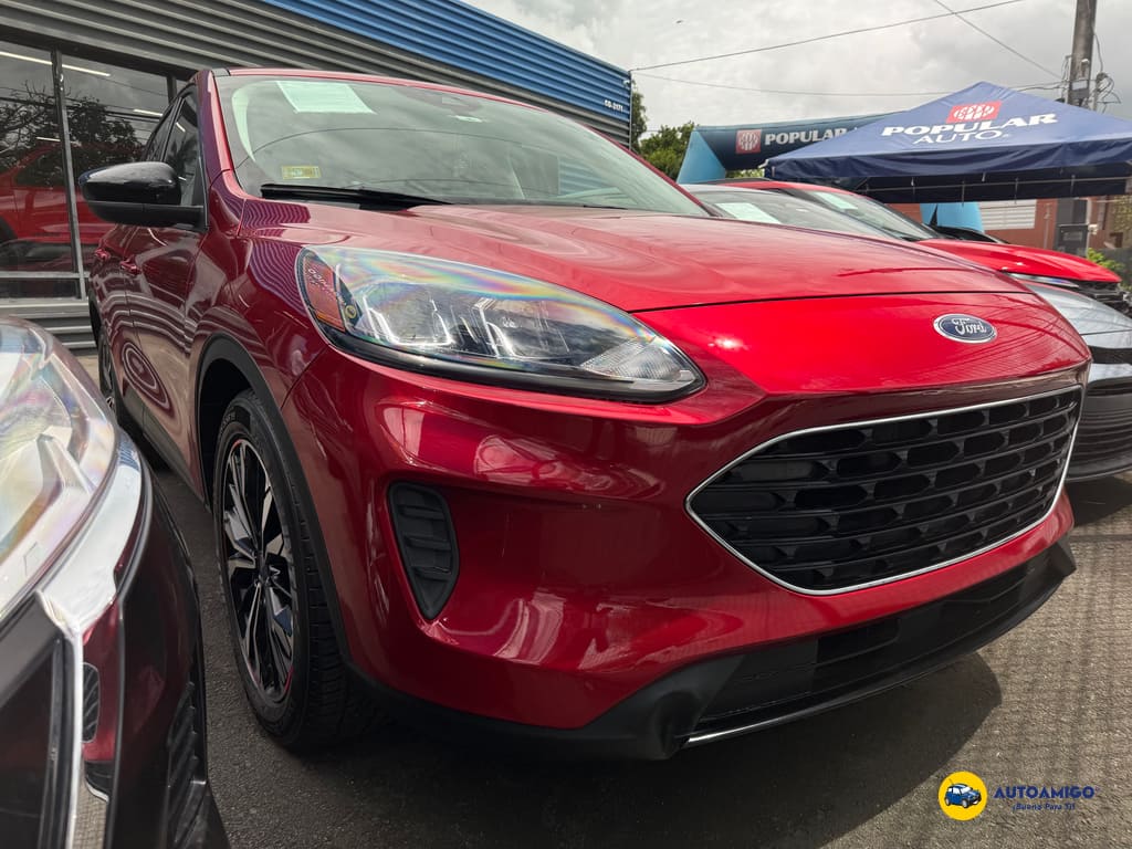 2022 Ford Escape SE FWD's photo