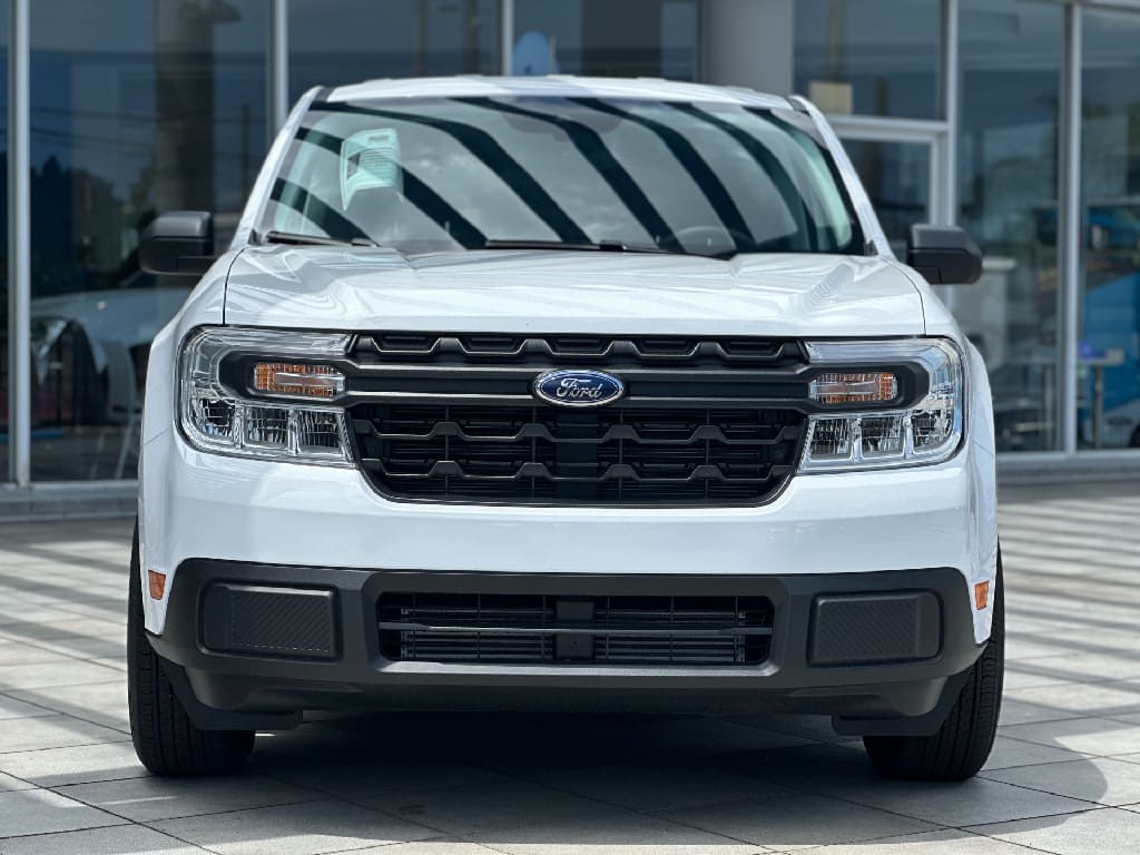 2024 Ford Maverick XL - Photo 2