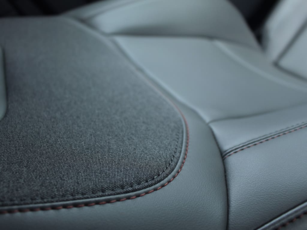 2025 Ford Explorer Active - Photo 8