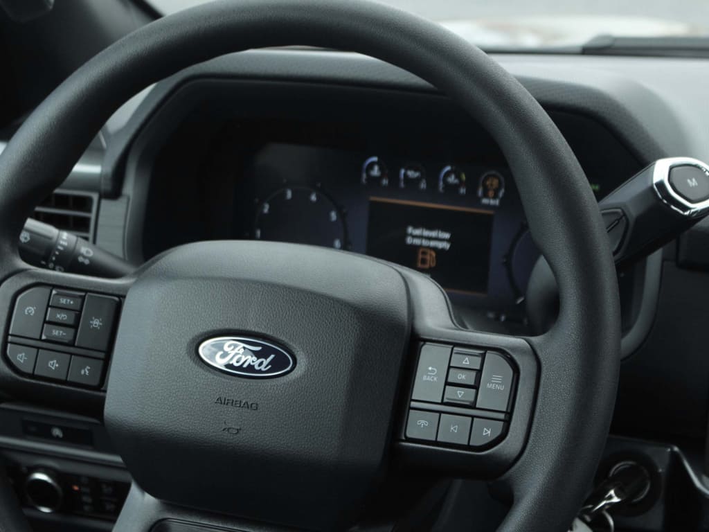 2025 Ford F-150 STX - Photo 8
