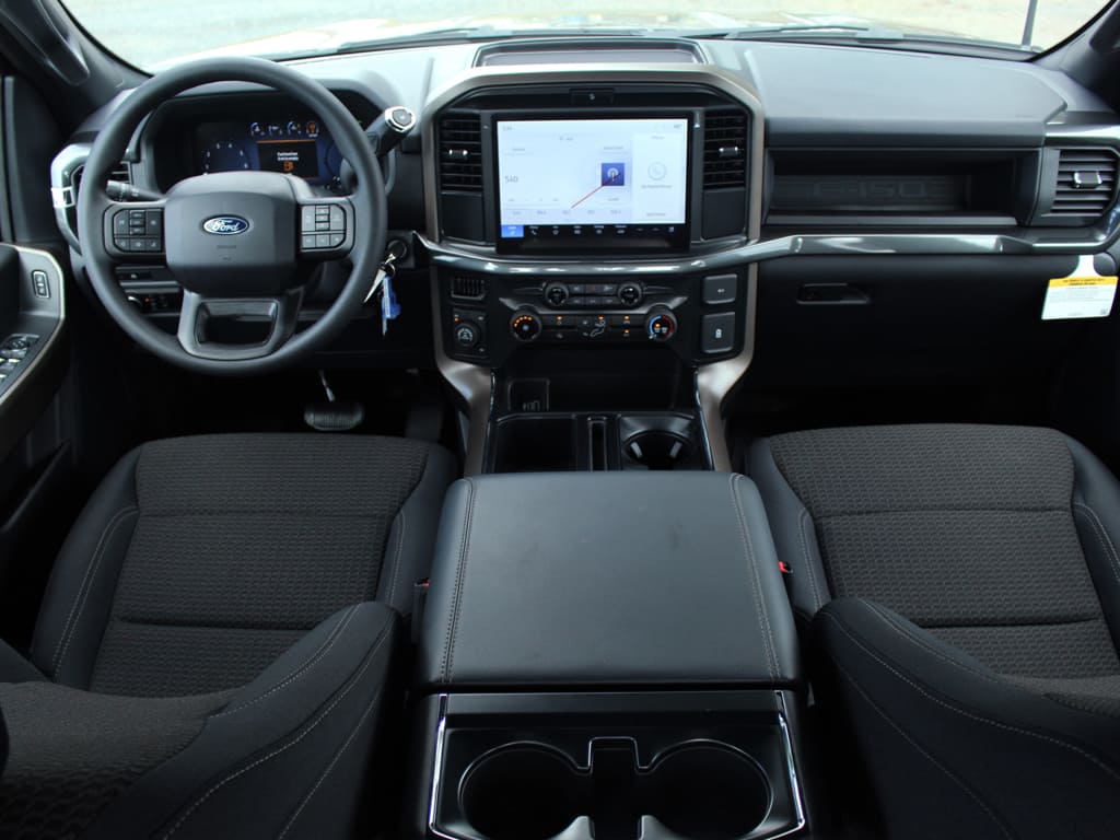 2025 Ford F-150 STX - Photo 6